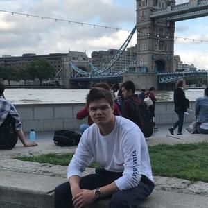 Meet your Posher, Andrew